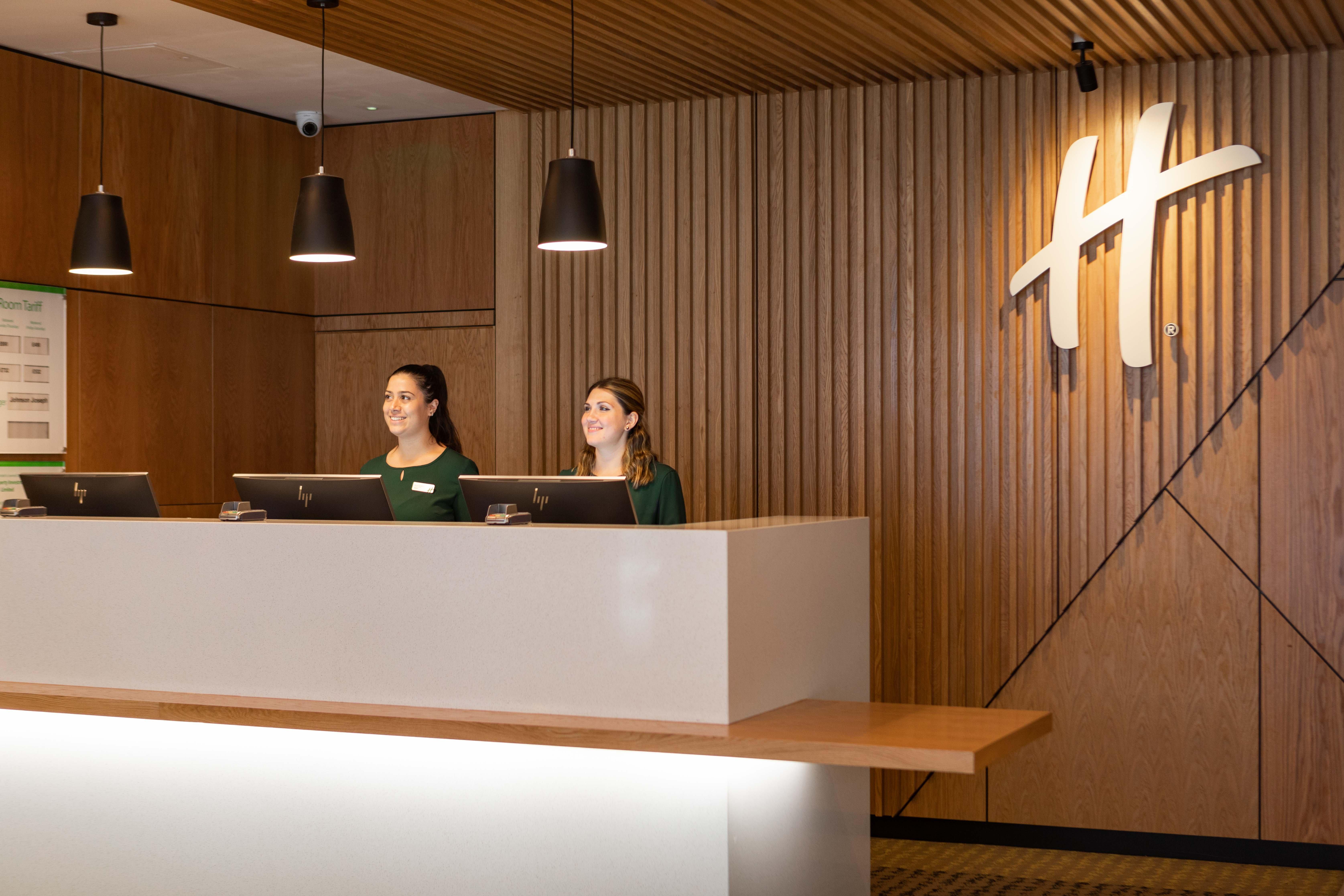 Holiday Inn London - Whitechapel By Ihg Экстерьер фото